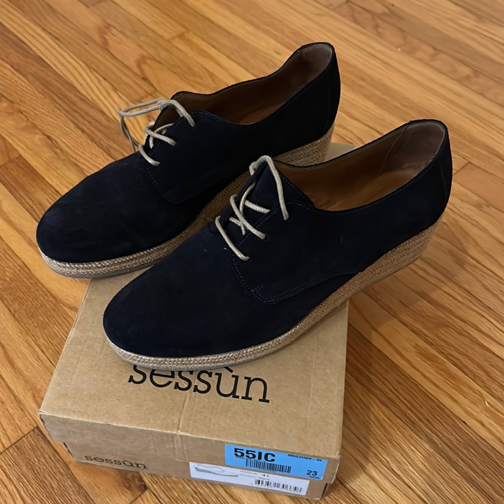 Beautiful chic Sessun Derby shoes with rope covered stack platform